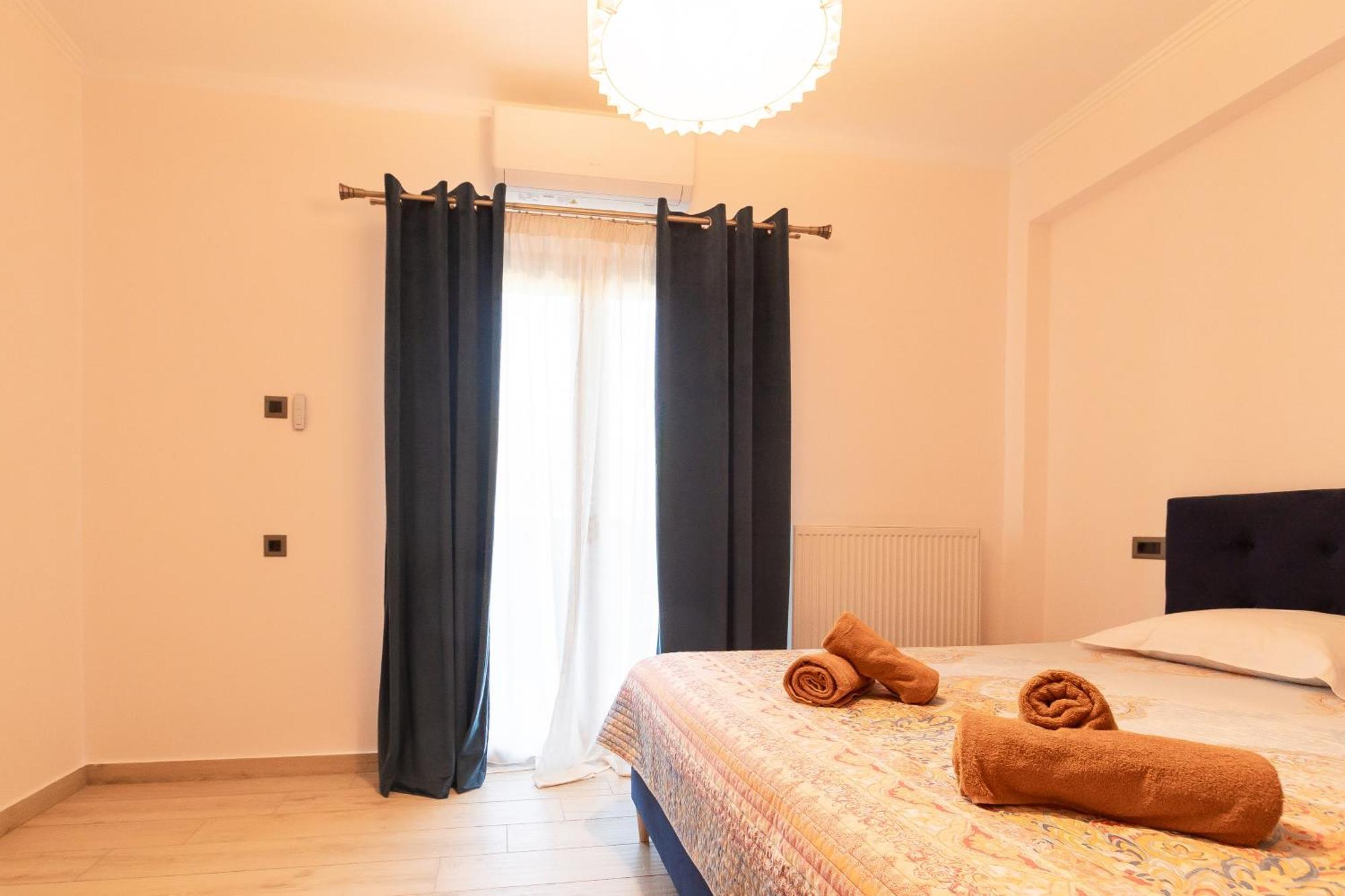Elegance Suites Plataria Bagian luar foto