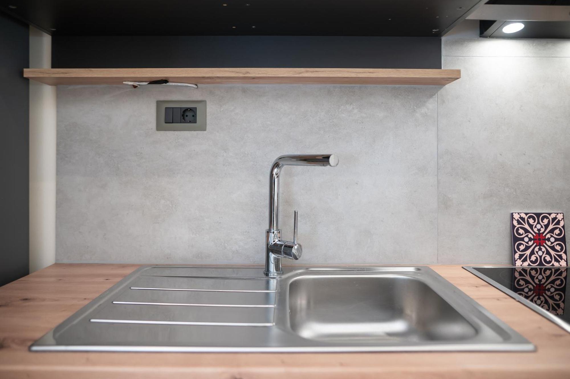 Elegance Suites Plataria Bagian luar foto